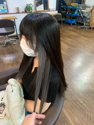 カラー 橋本 愛唯のヘアスタイル