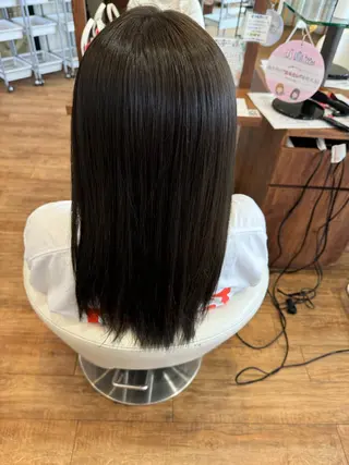 ミディアム 對馬 小菜美のヘアスタイル