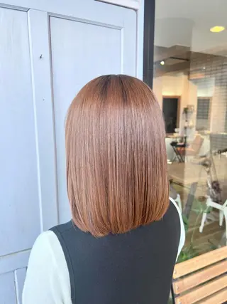 ミディアム ツキダテ ユイのヘアスタイル