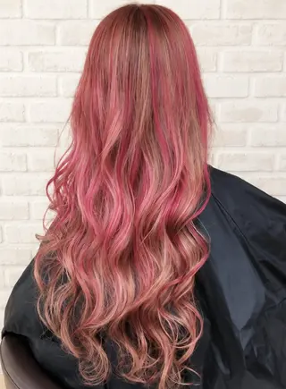 ロング カラー 齋藤 真理子のヘアスタイル