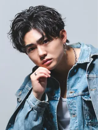 ショート カラー パーマ メンズ 田尻 駆のヘアスタイル