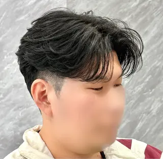 メンズ ulus kobe 藤枝大地のヘアスタイル