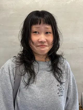 ロング パーマ サカモト ナオミのヘアスタイル