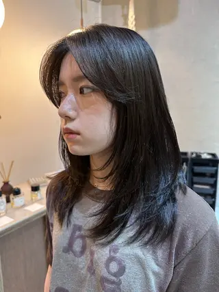 ミディアム Shiro RENのヘアスタイル