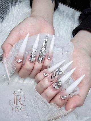 ネイル IRO FUNABASHIのネイルデザイン