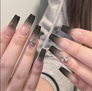 ネイル エリ🫧 nail池袋東口のネイルデザイン