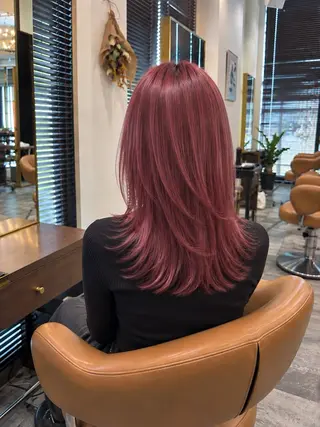 カラー 佐藤 糸のヘアスタイル