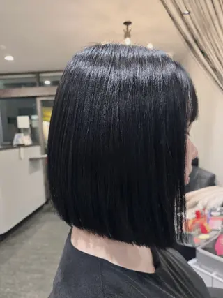 カラー LEE HANAのヘアスタイル