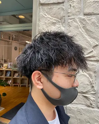 ミディアム パーマ メンズ メンズ特化 岸本 阪急六甲サロンドロイのヘアスタイル