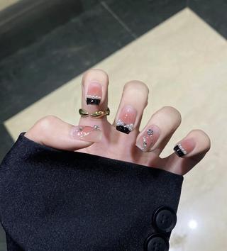 ネイル エリ🫧 nail池袋東口のネイルデザイン