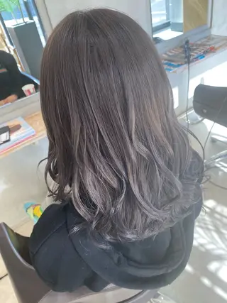 セミロング カラー 塚本 昂のヘアスタイル