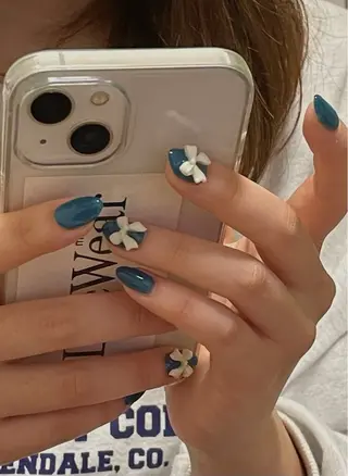 ネイル miku･:*+ hibi_のネイルデザイン
