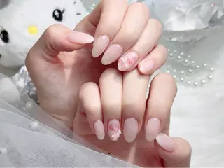 ネイル めぐ 💫ワンホンネイルのネイルデザイン