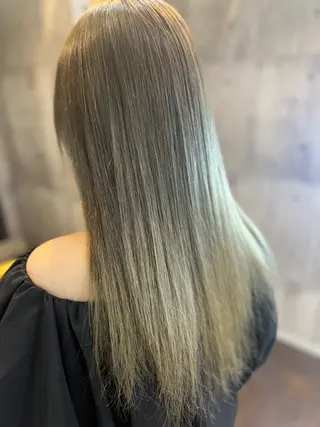 ロング カラー ヘアアレンジ ミルクティーハイトー ン💖Mikaのヘアスタイル