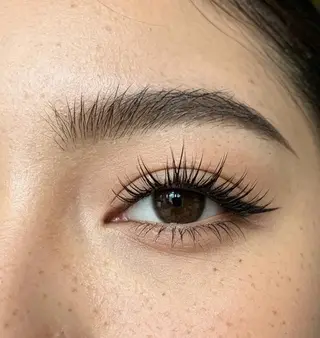 マツエク・マツパ ユキ🍀アイラッシュ 🔮新大久保のマツエク・マツパデザイン