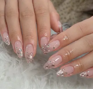 ネイル LAVISH sakiのネイルデザイン