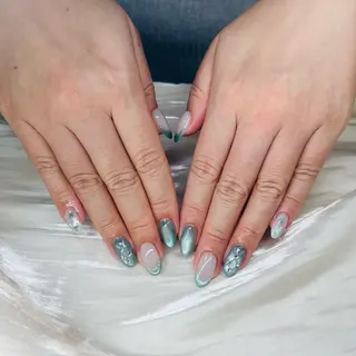 ネイル SNOW LITのネイルデザイン