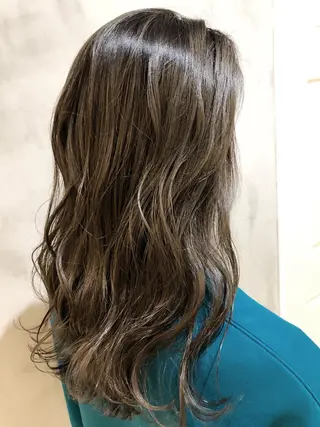 セミロング 夜23時まで予約🉑 reverieあきらのヘアスタイル