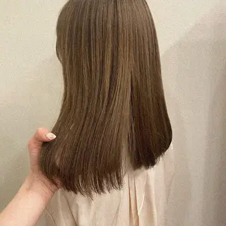 カラー 依咲 isakiのヘアスタイル