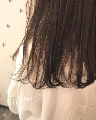 セミロング カラー 市川 千夏のヘアスタイル