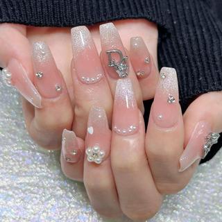 ネイル Queens テイのネイルデザイン