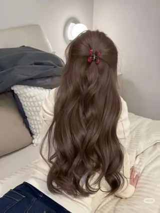 ロング 透明感ベージュ×レイ ヤーカット🎀セナのヘアスタイル