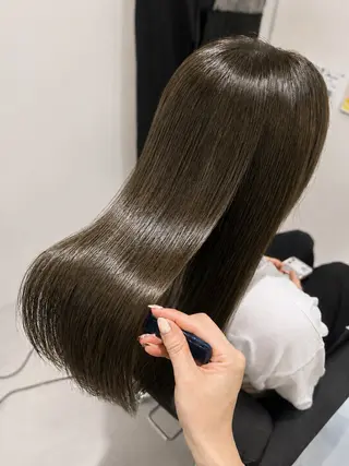 セミロング Emuest心斎橋 SAKIのヘアスタイル