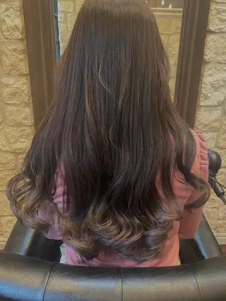 ロング カラー ブリーチカラー⸜♡⸝ クルミ🐍のヘアスタイル