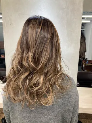 ロング カラー ブリーチ&似合せボブ 田中寛十のヘアスタイル
