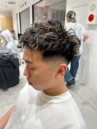 パーマ メンズ 🐲ツイスパ🐲 フェード/龍のヘアスタイル