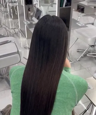 ロング ハイトーン✖️ 縮毛矯正シュンペイのヘアスタイル