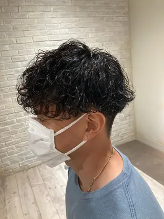 パーマ メンズ 曲がる縮毛矯正 LIBER 岩名のヘアスタイル