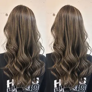 ロング 海外風ハイライト🌞 ハイレイヤー💋みゆのヘアスタイル
