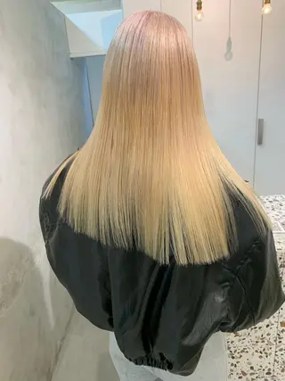 ロング カラー wakana/ 柔らかベージュカラーのヘアスタイル