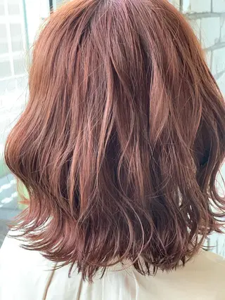 ミディアム カラー LUXBE LUCEのヘアスタイル