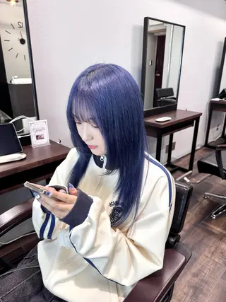 ロング カラー ✨ブリーチ髪質改善 ✨デザインカラーのヘアスタイル