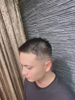ショート 山内 敢史のヘアスタイル