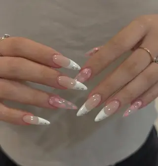 ネイル Blingg NailStudioのネイルデザイン