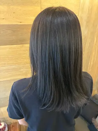 カラー 清水 美香のヘアスタイル