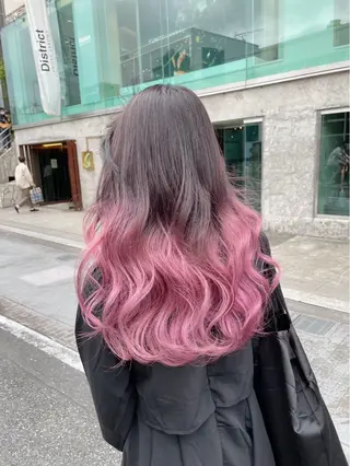 ロング カラー 🌈推しハイトーン トレンドカラー🌈のヘアスタイル