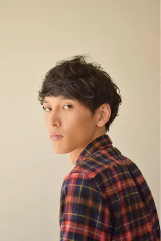 ショート カラー パーマ メンズ 上西 高志のヘアスタイル