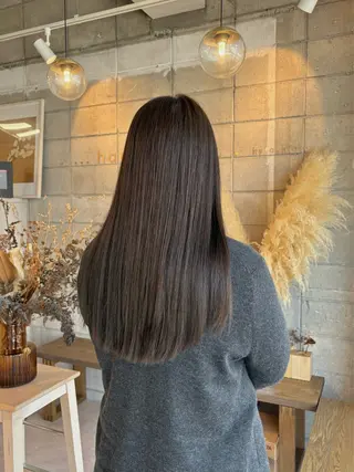ロング カラー 眞名子 瑞紀のヘアスタイル