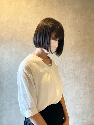 ミディアム 会話少なめ/ 美髪矯正/Ruiのヘアスタイル