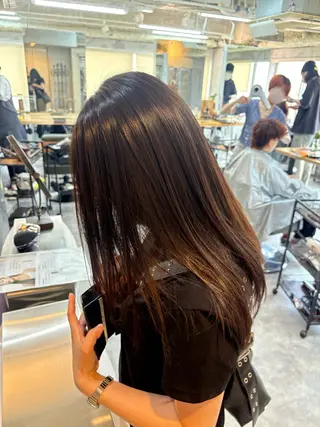 セミロング シモイケ ルアのヘアスタイル