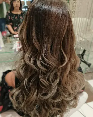 セミロング ヘアアレンジ カラー 秋山 幸太のヘアスタイル