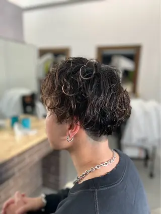 パーマ メンズ 新岡 萌乃のヘアスタイル