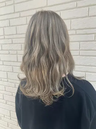 カラー おせ ちさとのヘアスタイル