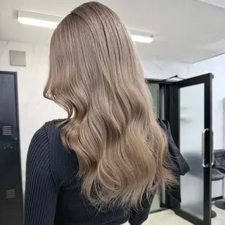 ロング カラー シールエクステ特化 ハイトーン、NANAのヘアスタイル