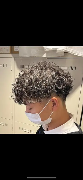ミディアム パーマ メンズ 横浜駅メンズパーマ師 🌀岩﨑弘成🌀のヘアスタイル