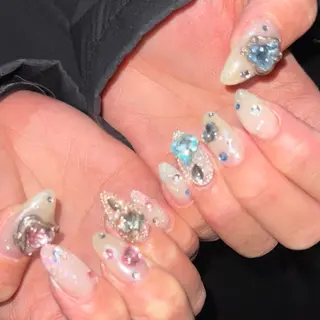 ネイル 🪐富島彩夏 /海外nail🪐のネイルデザイン